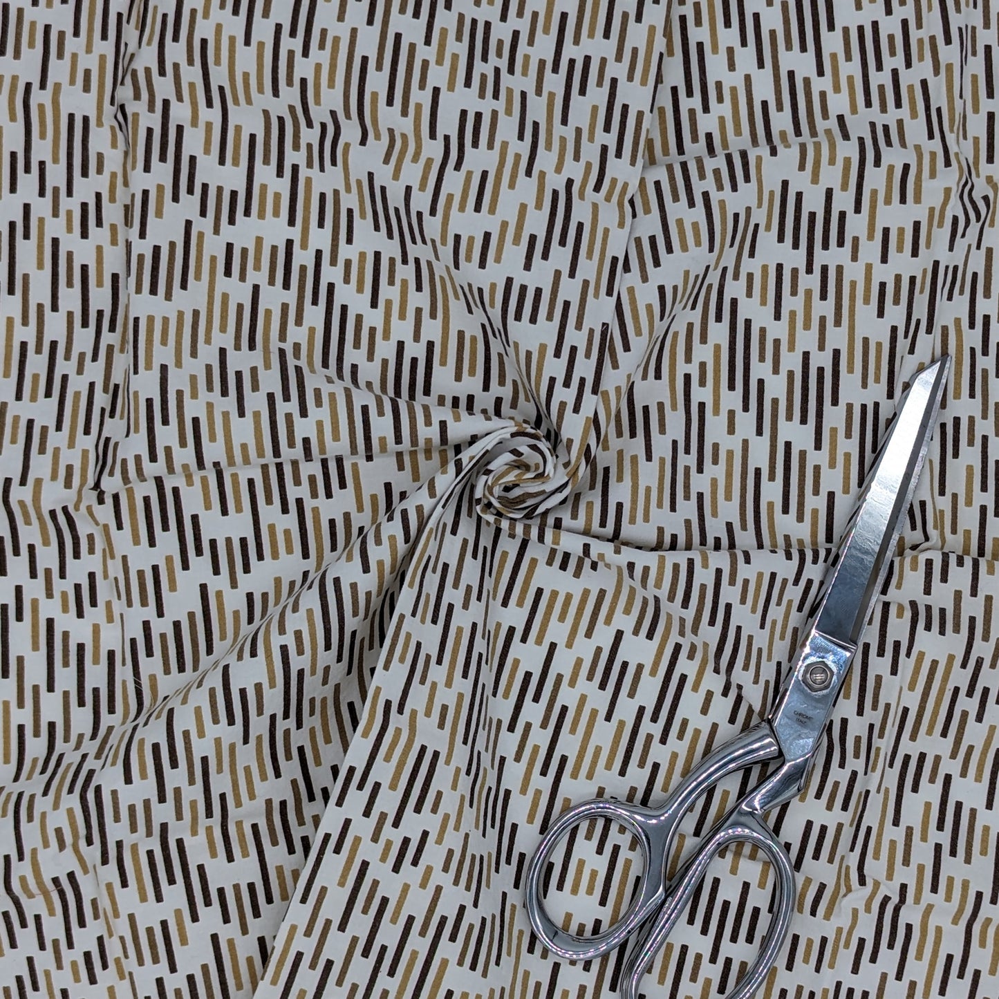 Quarter Yard Fabric 18"x24" - 100% Upcycled - Geometric Lines